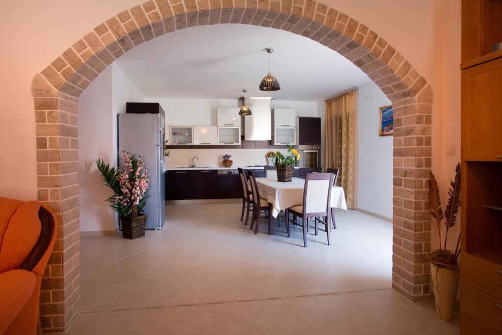 Apartments Andrea Podstrana Room photo