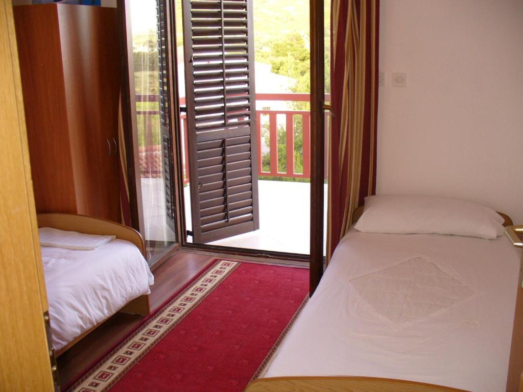 Apartments Andrea Podstrana Room photo