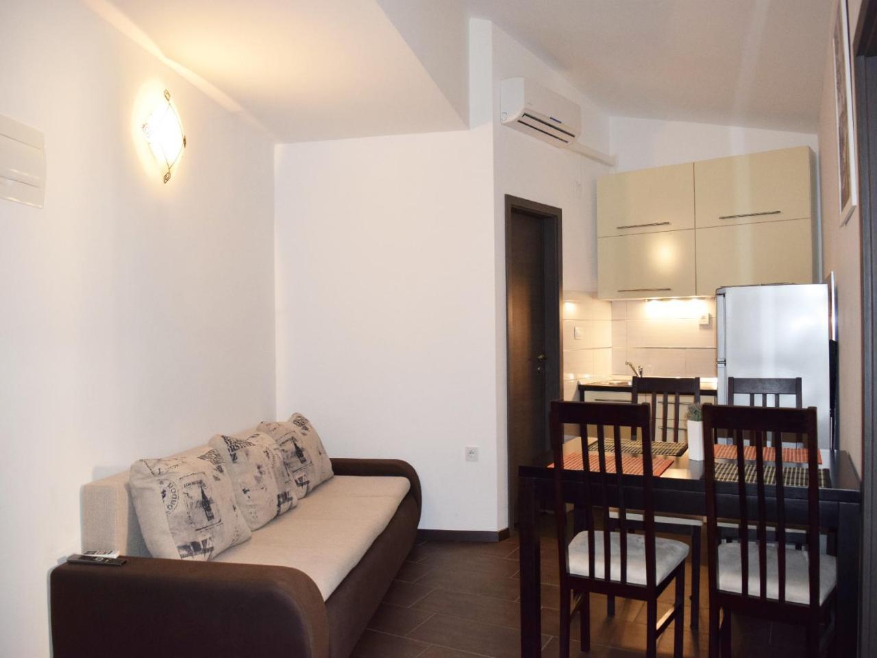 Apartments Andrea Podstrana Exterior photo